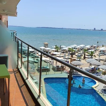 Beachfront Apartments By Marty'S Sunny Beach Exterior photo